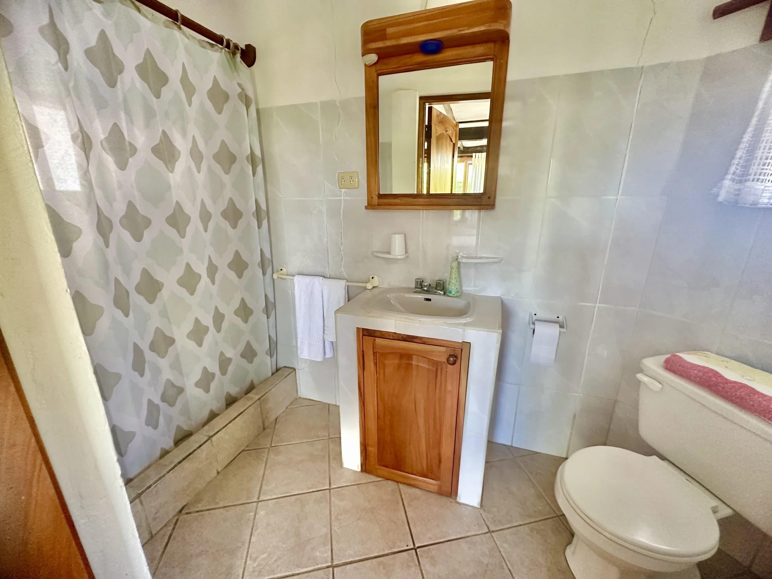 Bungalow bathroom